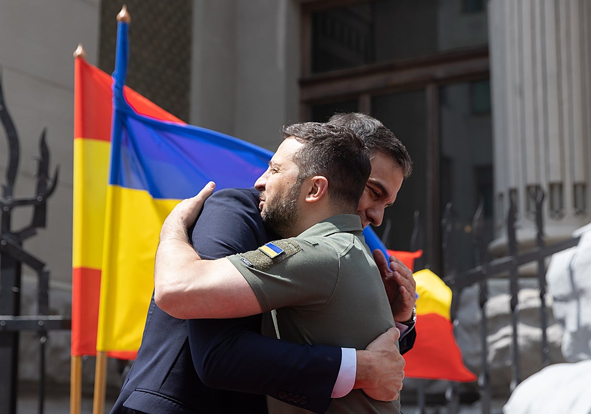 Pedro Sánchez y Volodímir Zelensky en Granada