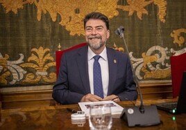 Barcala suspende el pleno de Alicante por el rechazo de Vox y la izquierda a los sueldos de doce nuevos altos cargos