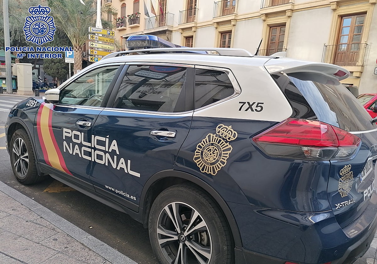 Imagen de archivo de un coche patrulla de la Policía Nacional