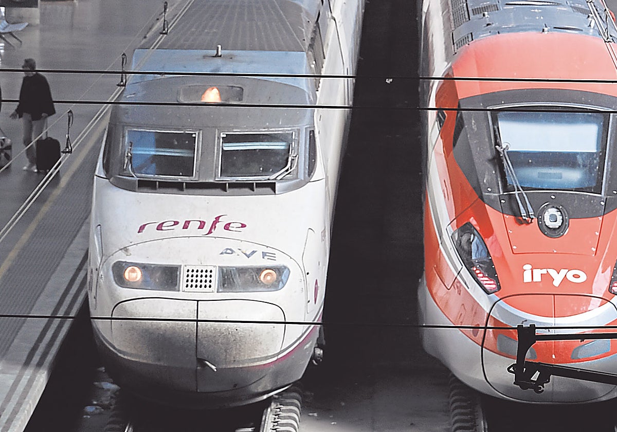 Trenes en la estación de Santa Justa de Sevilla
