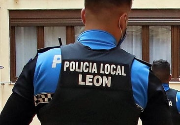 Embiste a un coche de policía en una persecución por las calles de León