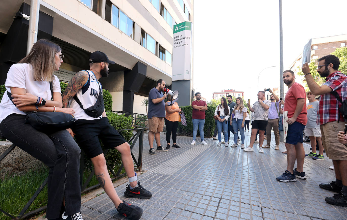 Fotos: La protesta por el retraso en el cobro del bono de alquiler joven