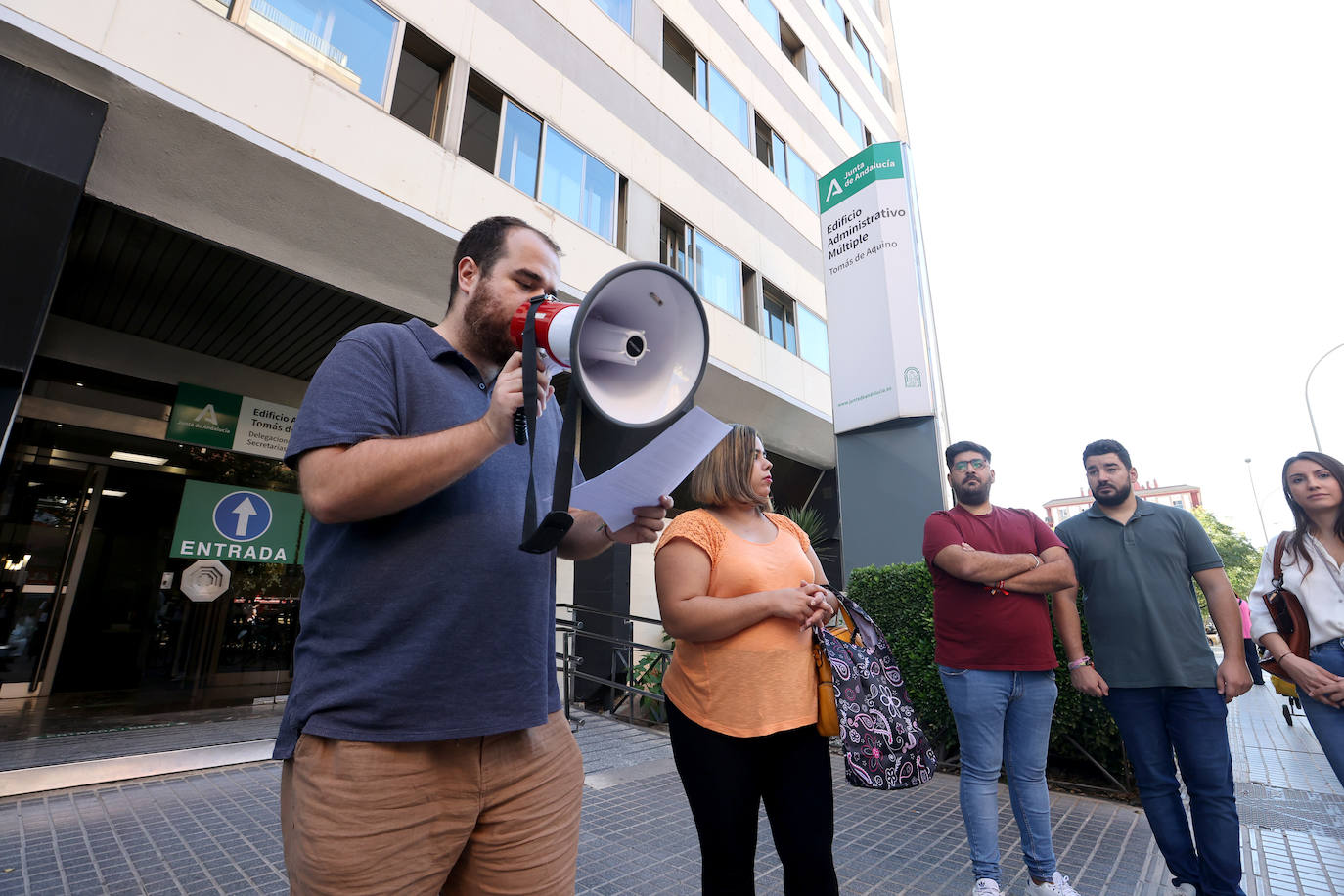 Fotos: La protesta por el retraso en el cobro del bono de alquiler joven