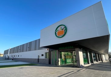Mercadona estrena su nuevo supermercado en Baena tras invertir 3,5 millones