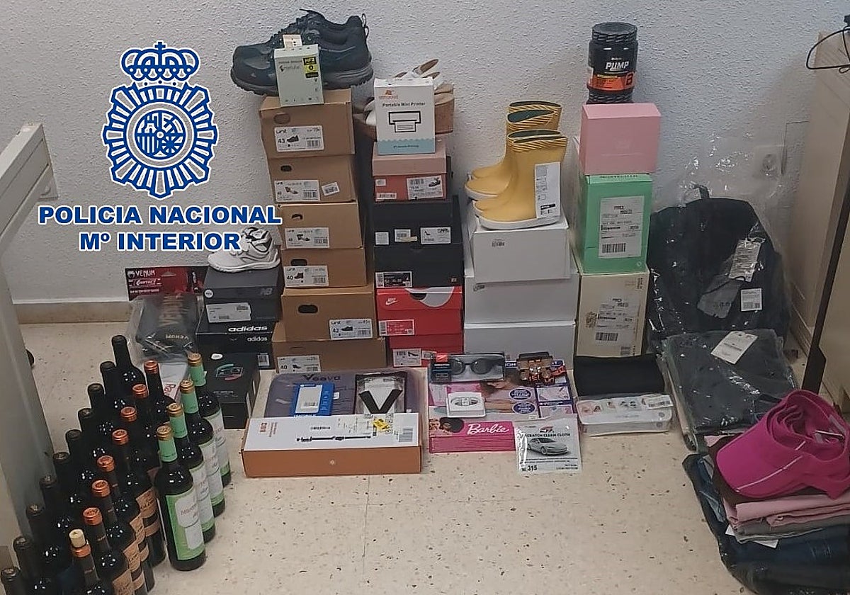 Imagen del material confiscado a un repartidor de una empresa de paquetería de Valencia