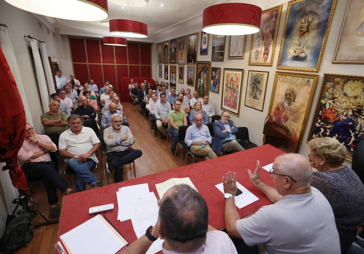 Asamblea de la Agrupación de Cofradías sobre los nuevos estatutos