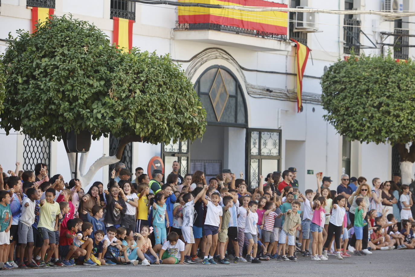Fotos: los más pequeños disfrutan con la exposición de medios de la Guardia Civil de Córdoba
