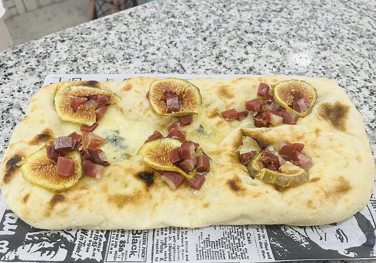 Imagen de una de las 'pinsas' que preparan en la Tradizione