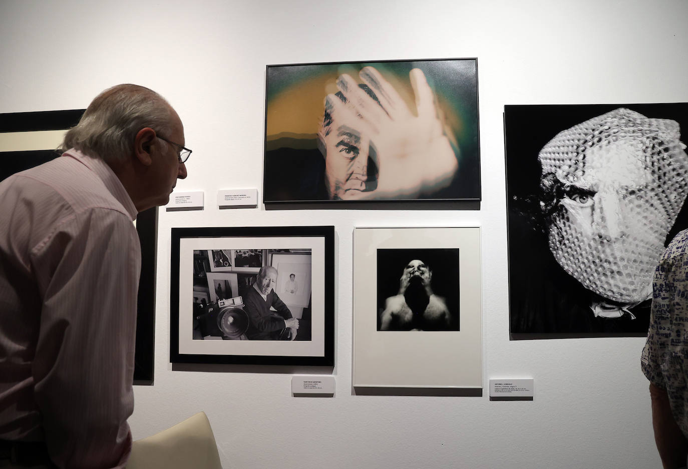 Fotos: la exposición sobre autorretratos de la Real Academia de Córdoba