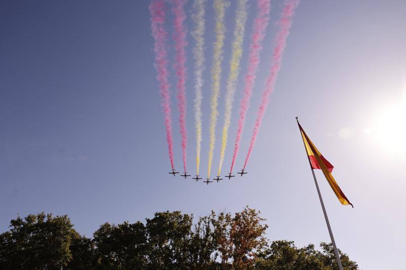 Vista del desfile de la Fuerza Aérea Española, en uno de los momentos vistosos más esperados por los asistentes al desfile