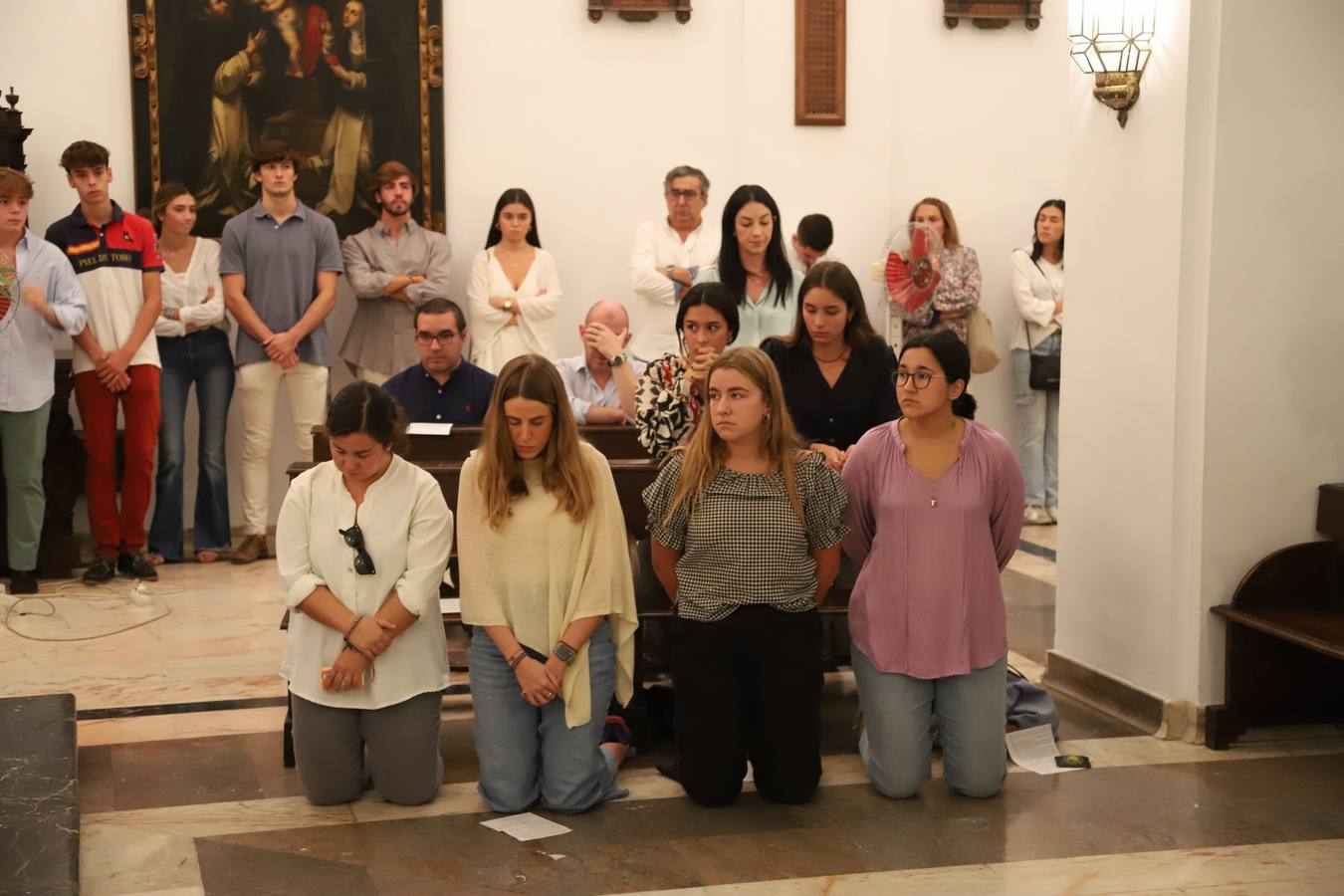 Fotos: la multitudinaria oración por Álvaro Prieto en la iglesia de las Esclavas de Córdoba