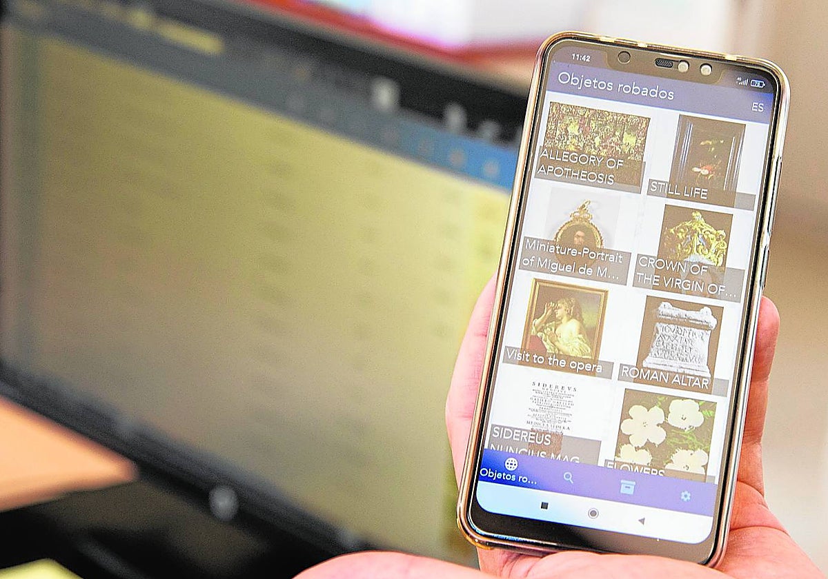 El religioso recibió los mensajes de los extorsionadores en su móvil