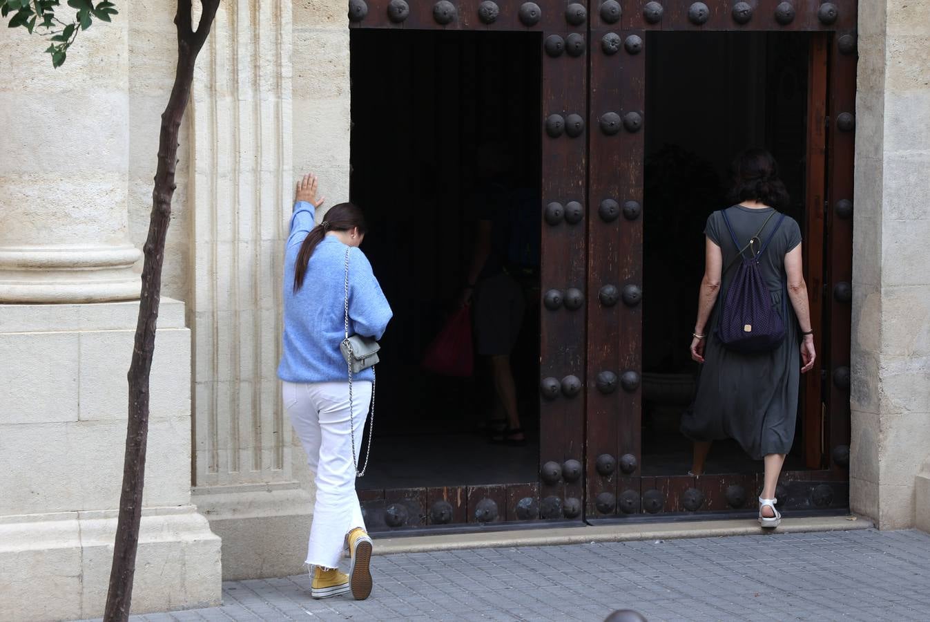 Fotos: la oración en las Esclavas en memoria de Álvaro Prieto