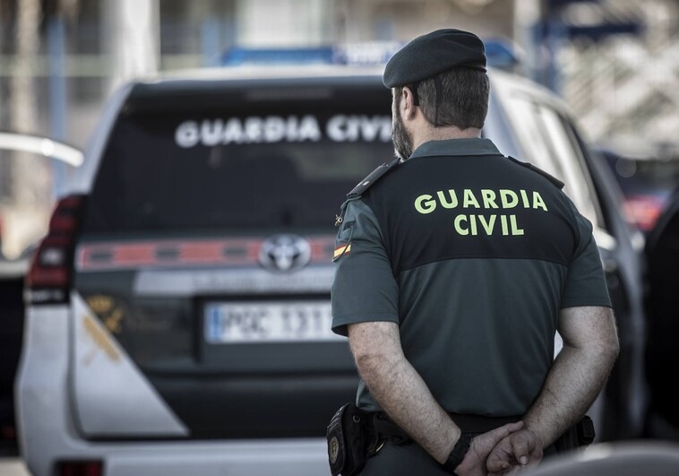 Imagen de archivo de un agente de la Guardia Civil en Alicante