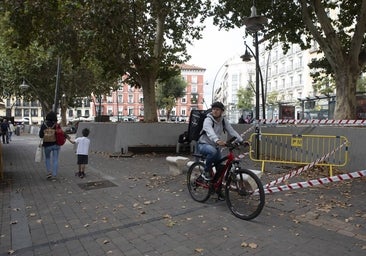 Dos de Mayo y Tirso de Molina: dos plazas históricas unidas por el abandono, la droga y los robos