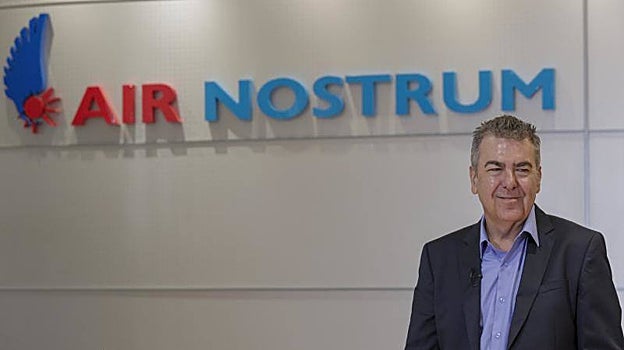 Imagen del presidente de Air Nostrum, Carlos Bertomeu, este martes en rueda de prensa en su sede de Quart de Poblet (Valencia)