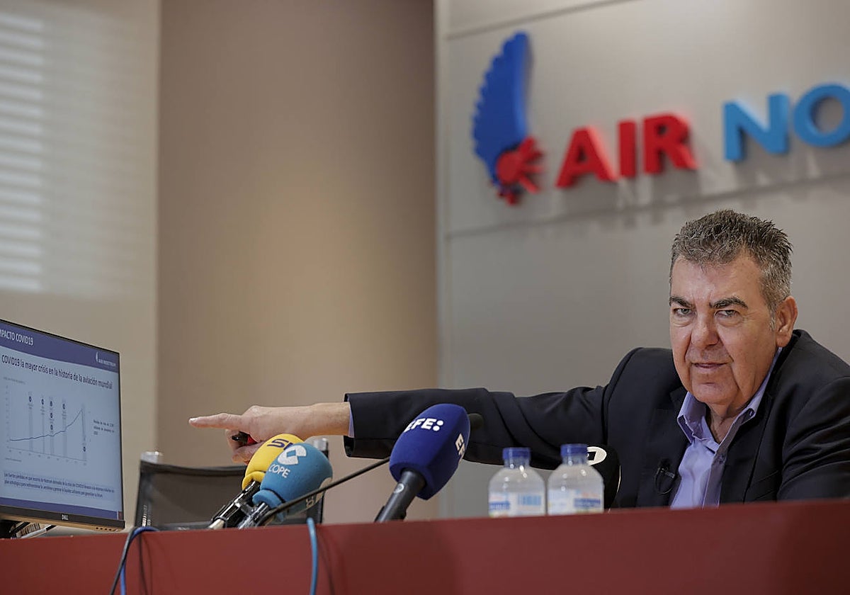 Imagen del presidente de Air Nostrum, Carlos Bertomeu, este martes en rueda de prensa en su sede de Quart de Poblet (Valencia)