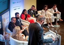 Vox planta a Aizpurua en unas jornadas sobre desinformación: «Se trata a Bildu como a un partido más»