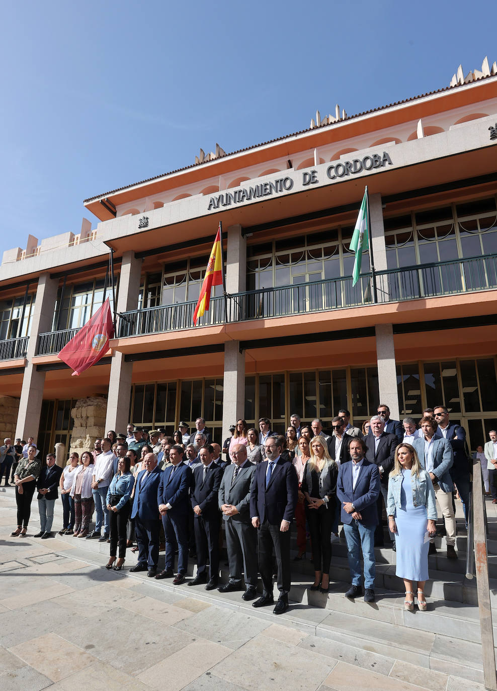 Fotos: Los emotivos minutos de silencio en memoria de Álvaro Prieto