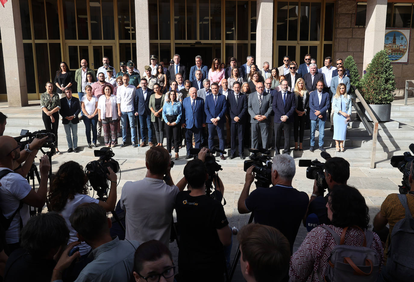 Fotos: Los emotivos minutos de silencio en memoria de Álvaro Prieto
