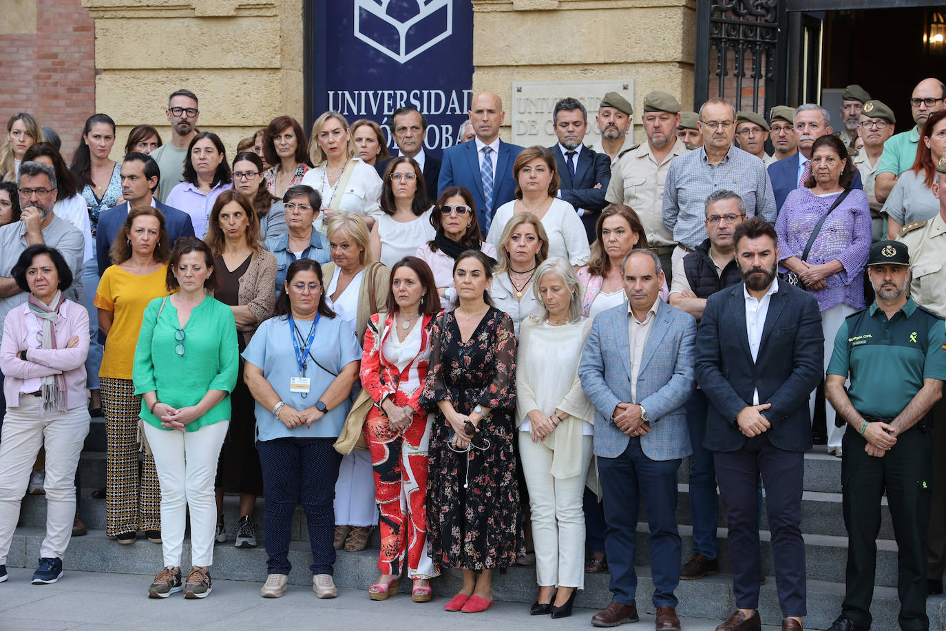 Fotos: Los emotivos minutos de silencio en memoria de Álvaro Prieto