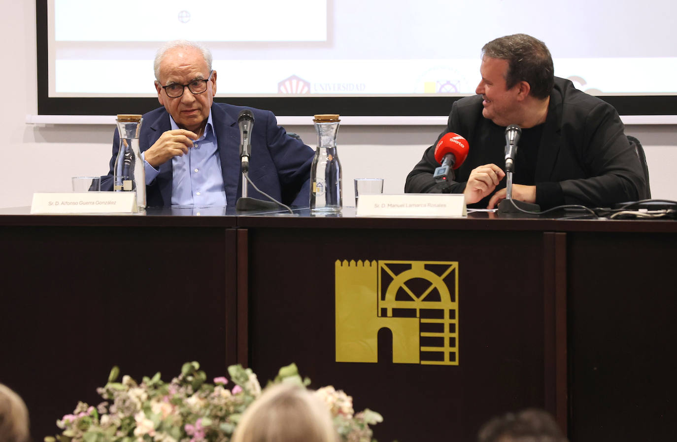 Fotos: Alfonso Guerra presenta su libro &#039;La rosa y las espinas&#039; en Córdoba