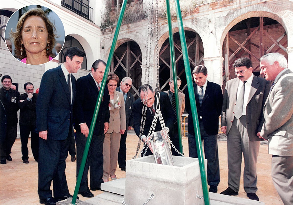 Primera piedra de la actual sede de la Cámara de Cuentas de Andalucía en la década de los noventa. Arriba, Carmen Núñez, actual presidenta