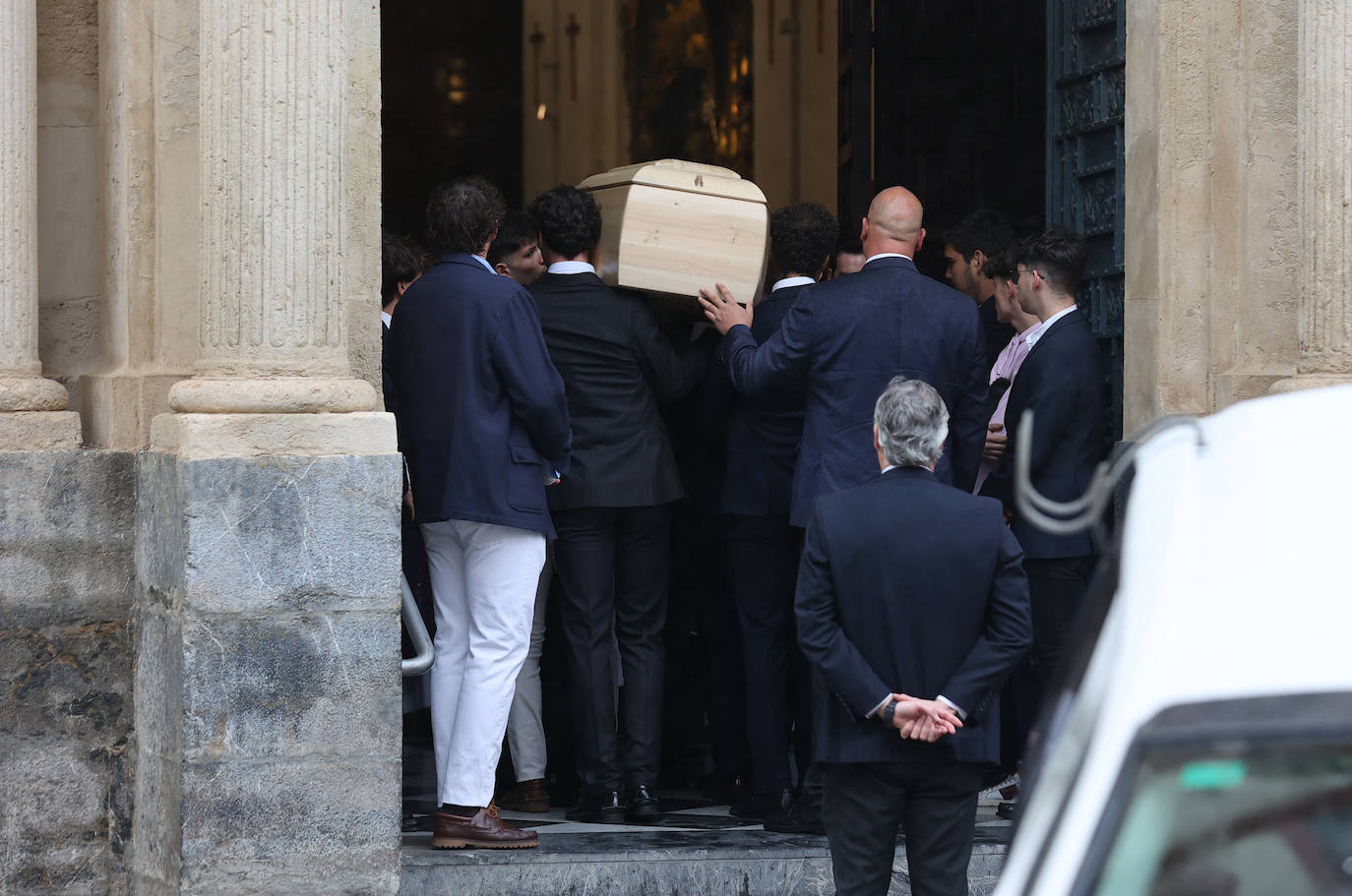 El sentido y multitudinario entierro de Álvaro Prieto, en imágenes