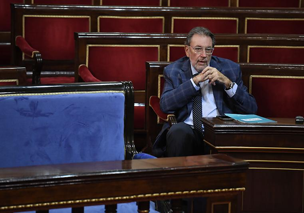 Josep Lluís Cleries, portavoz de Junts en el Senado, hoy, en un momento de la sesión de la comisión en la que ha intervenido Pere Aragonès