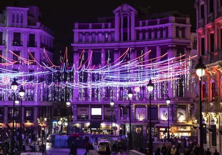 El centro de la capital iluminado, para la Navidad 2022