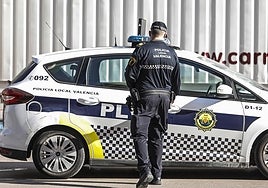 Un conductor acude atemorizado a la Policía después de que le dispararan en marcha tras un 'pique' en Valencia