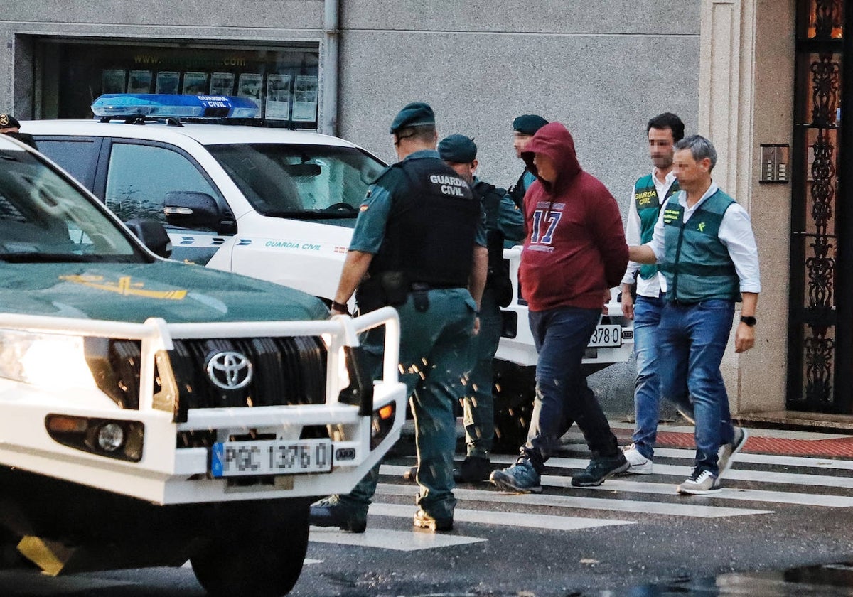 Roger Serafín escoltado por la Guardia Civil el pasado martes