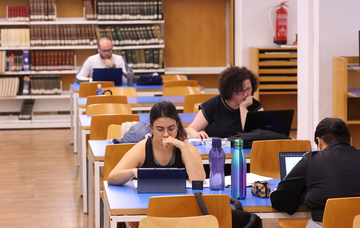 Fotos: La Biblioteca de Córdoba se prepara para el traslado al nuevo edificio