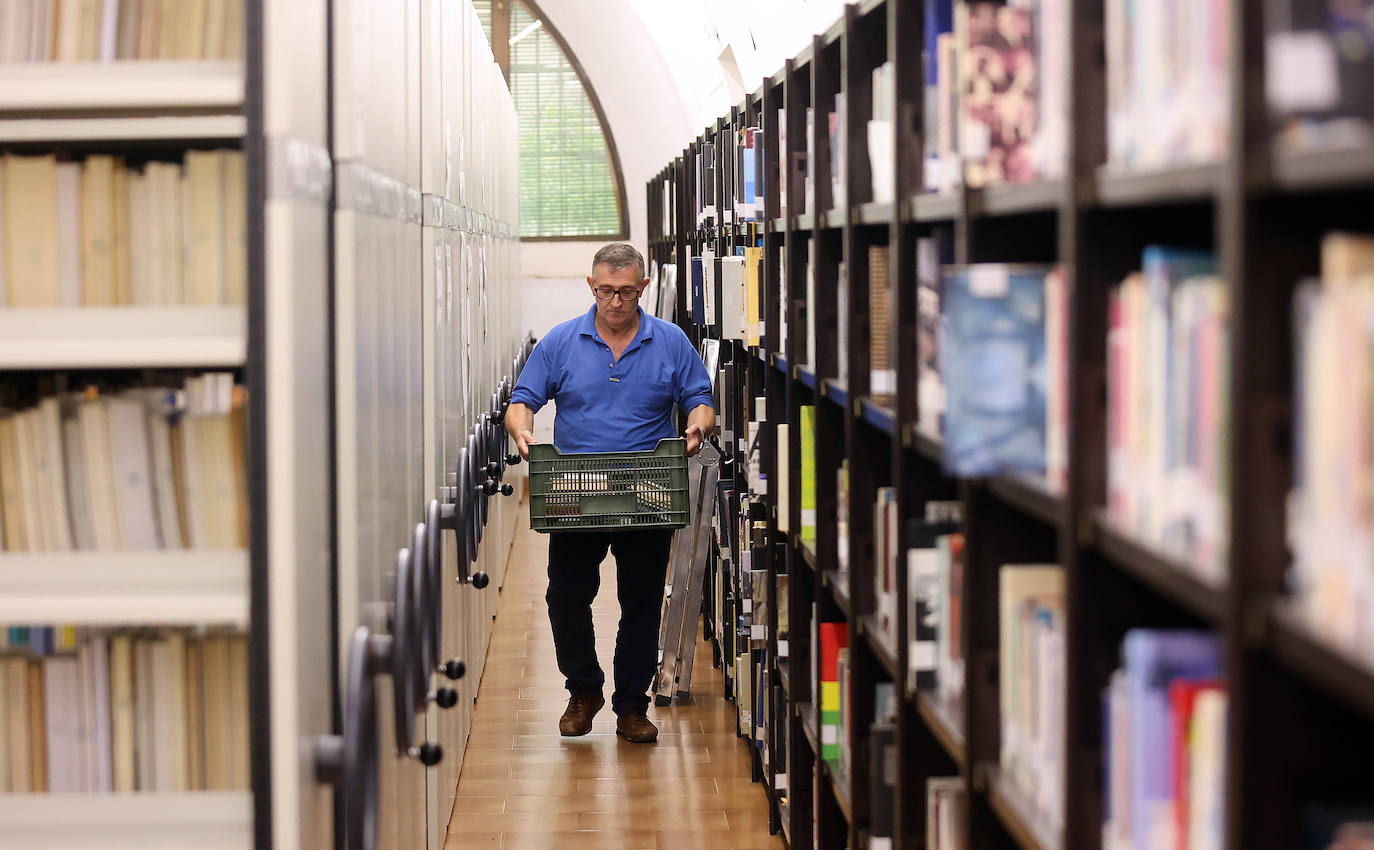 Fotos: La Biblioteca de Córdoba se prepara para el traslado al nuevo edificio