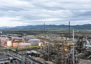 La Junta y Repsol apuestan por la transformación industrial del complejo de Puertollano