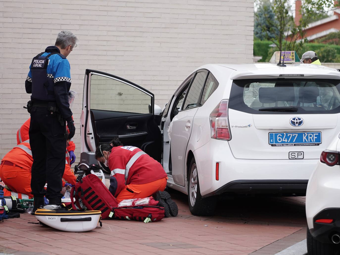 Un taxista pierde el control de su vehículo y atropella a uno de los premiados en la gala de la Asociación Esclerosis de Castilla y León