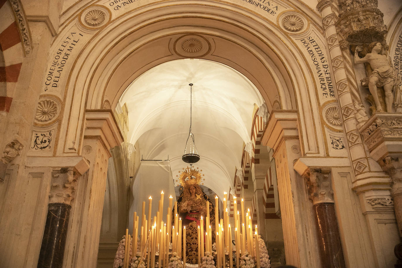 Fotos: La Catedral acoge a la hermandad del Buen Suceso de Córdoba