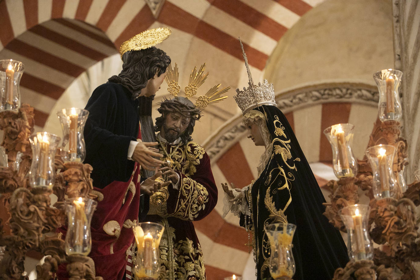 Fotos: La Catedral acoge a la hermandad del Buen Suceso de Córdoba