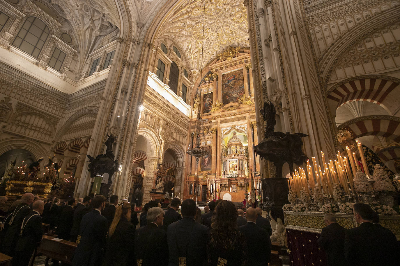 Fotos: La Catedral acoge a la hermandad del Buen Suceso de Córdoba