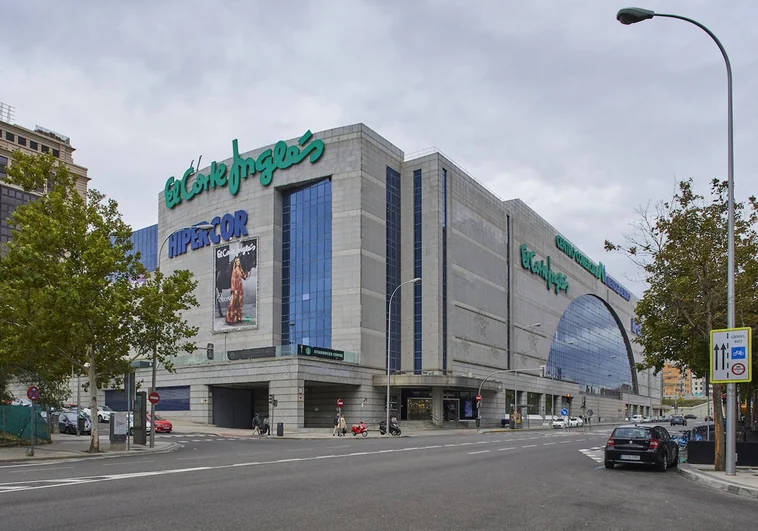 El edificio de El Corte Inglés de Méndez Álvaro, construido en 1992