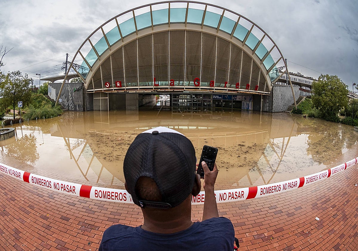 La lluvia inundó la estación de la Garena de Alcalá de Henares, el pasado septiembre