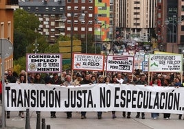 El Bierzo se echa a la calle contra los parques eólicos y fotovoltaicos «descontrolados»