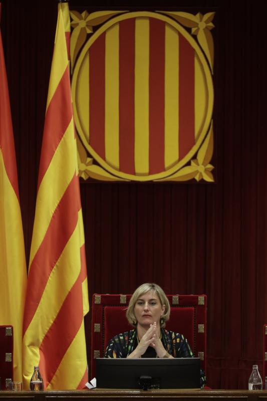 La Fiscalía pide que el TSJC investigue a la exconsejera catalana de Salud por el retraso en la vacunación a policías