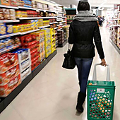 Los canarios son los que más han cambiado su dieta por la subida de los precios en España