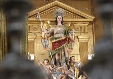 Fotos: La repleta celebración de la misa por San Rafael en Córdoba