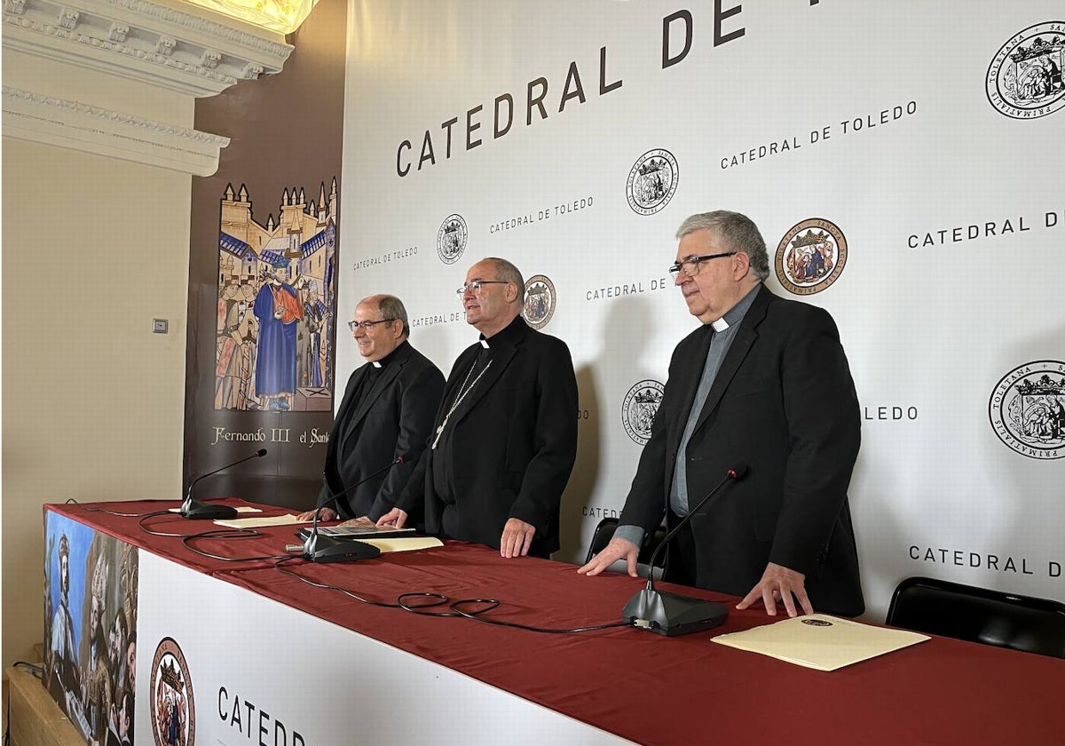 El arzobispo de Toledo y el deán de la catedral en la rueda de prensa de presentación de los actos con motivo del VIII centenario de la catedral