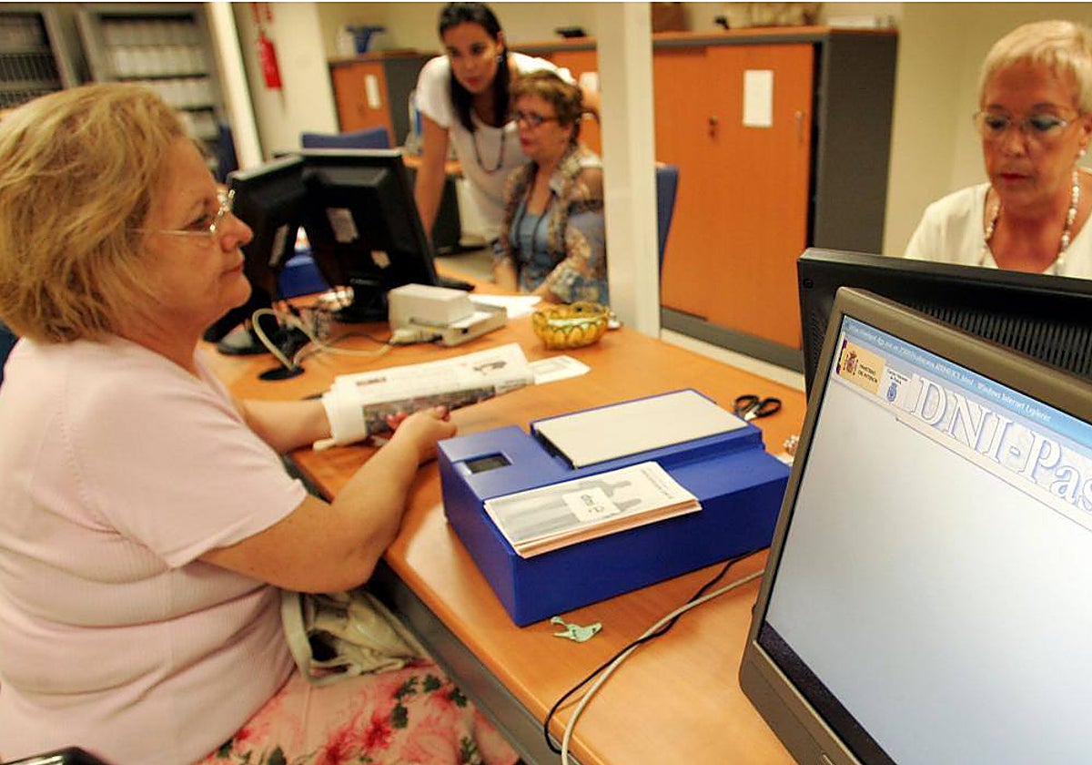 Desde CSIF denuncian retrasos de «casi un mes» para la renovación del DNI y pasaporte