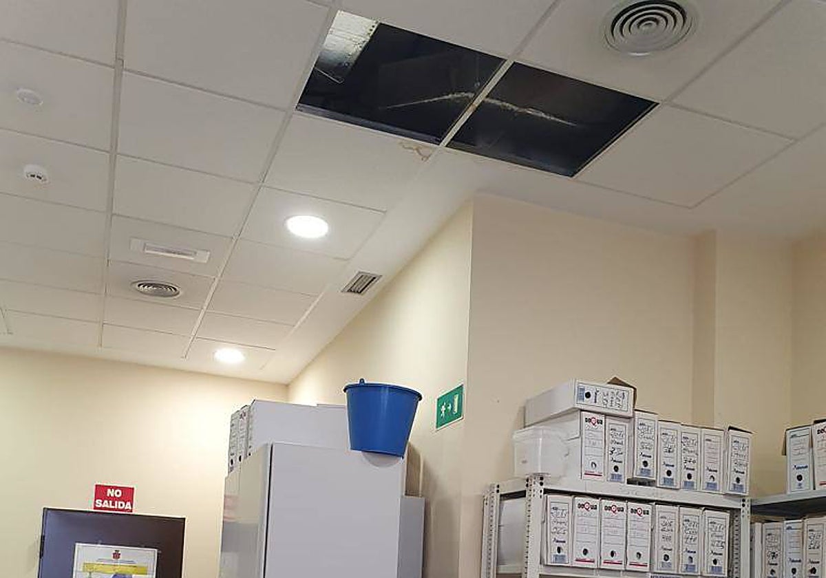 Deficiencias junto a documentación almacenada en el juzgado número 2 de Torrijos