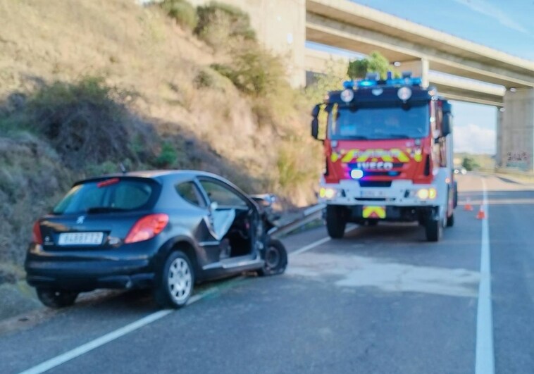 Una persona muere en un choque frontal entre dos turismos en Zamora