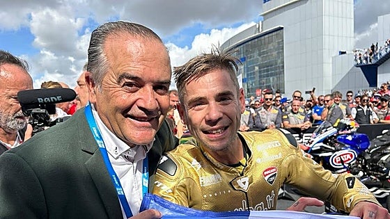 Álvaro Bautista repite título en el Mundial de Superbikes
